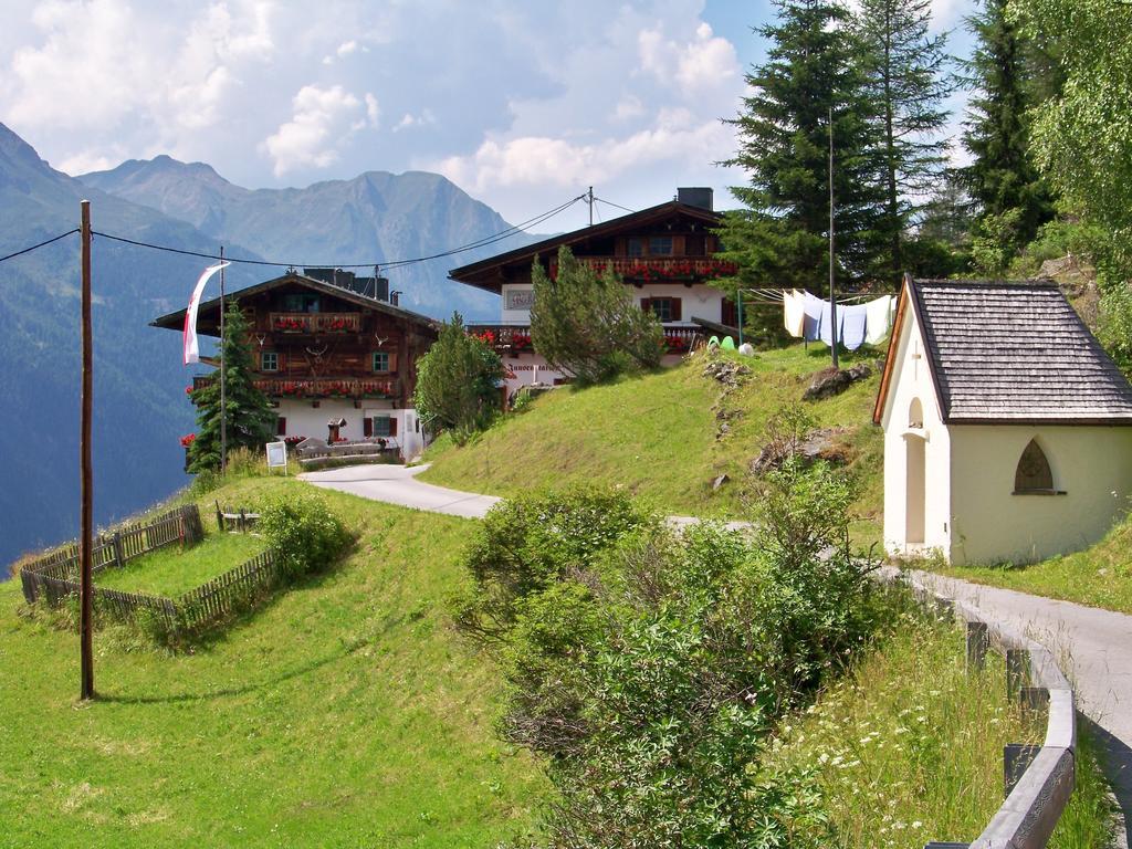 Gastehaus Bichl Hotel Umhausen Exterior photo